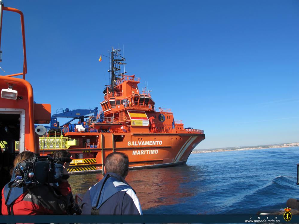 El buque Clara Campoamor, uno de los medios aportados por Salvamento Marítimo