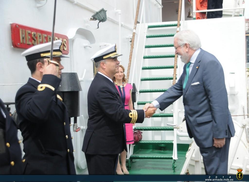 The ship was welcomed by the Spanish Ambassador to Argentina