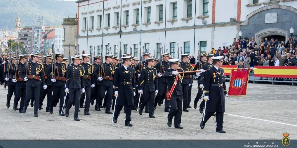 Jura de Bandera y Entrega de Reales Despachos en la Escuela Naval Militar.