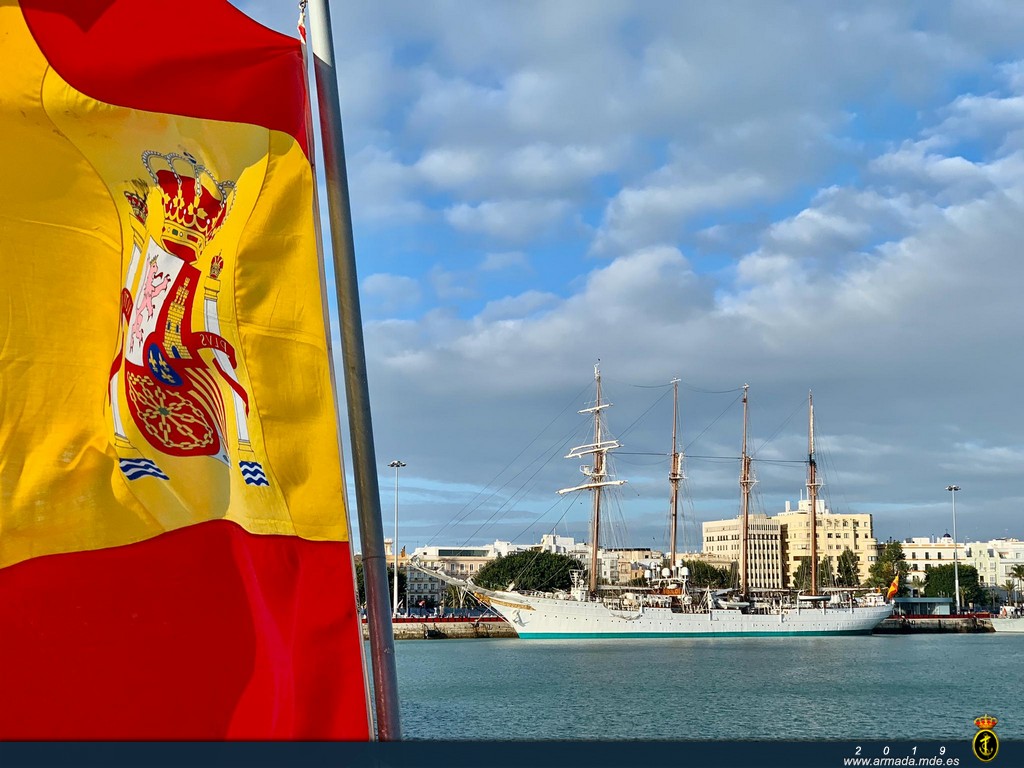 Buque Escuela Juan Sebastián de Elcano listo para salir a la mar