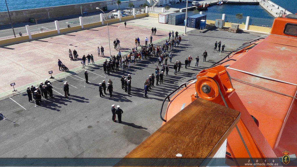 El buque de investigación oceanográfica "Hespérides" comienza su participación en la XXXIII Campaña Antártica Española