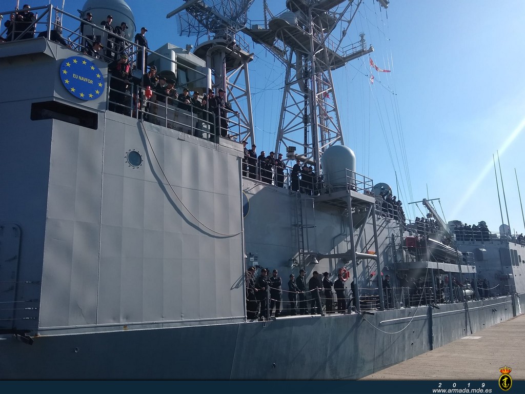 La fragata "Canarias" regresa a la Base Naval de Rota tras finalizar su participación en la "Operación Atalanta".