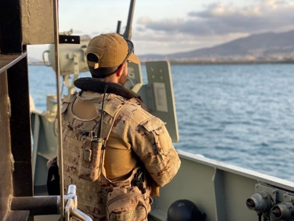 Personal del EOS durante la presencia naval en aguas de Melilla
